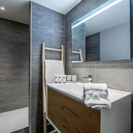 Appartement 1550 - Tranquille Pour 6, Balcon Sud-est - Fr-1-631-200 Courchevel